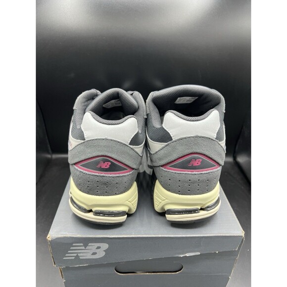 New Balance 2002R \'Magnet Hi-Pink\' Men’s Size 12 (M2002RGV) NEW IN BOX main image 8